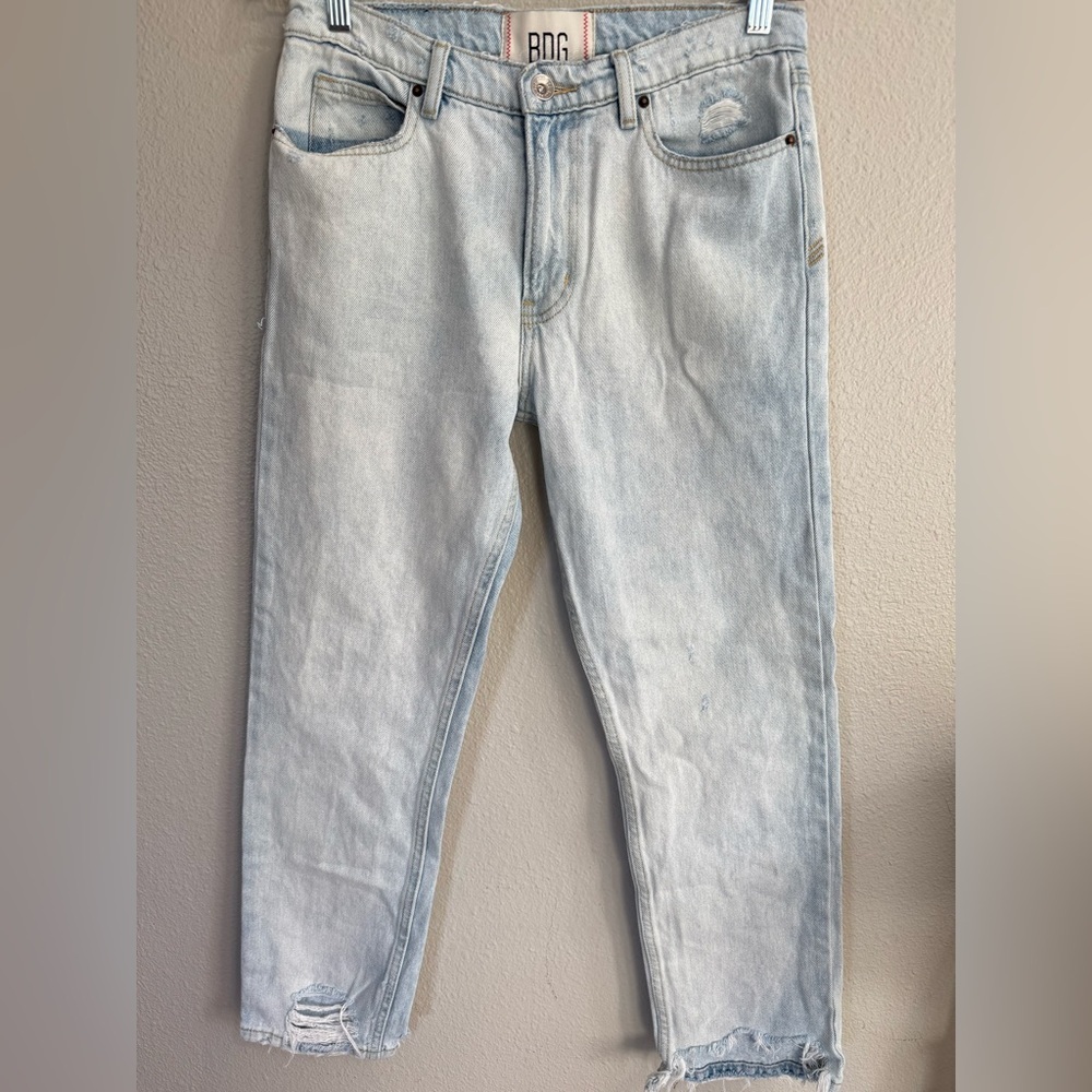 BDG Urban Outfitters Jeans Mens 30x30 straight Taper Fit jeans || light wash